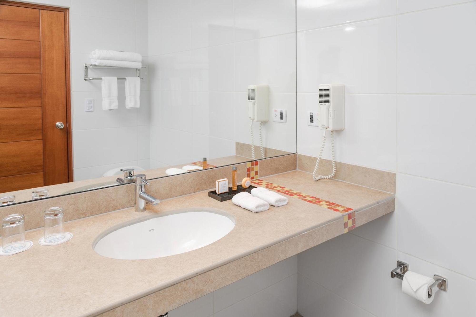 Wyndham Costa Del Sol Pucallpa Ngoại thất bức ảnh