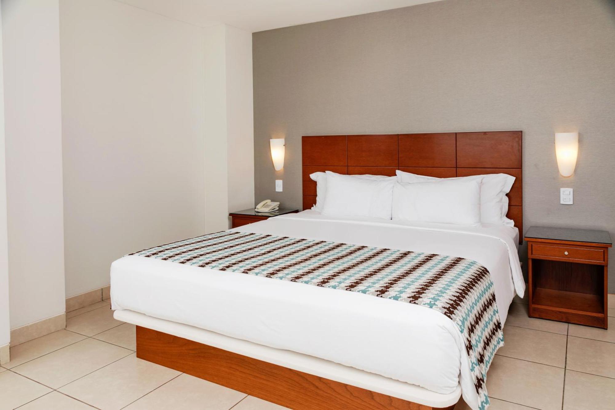 Wyndham Costa Del Sol Pucallpa Ngoại thất bức ảnh