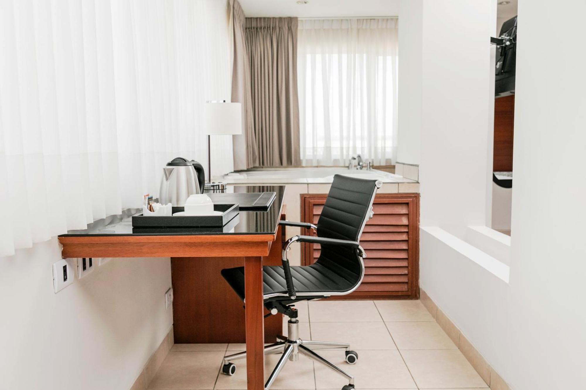 Wyndham Costa Del Sol Pucallpa Ngoại thất bức ảnh