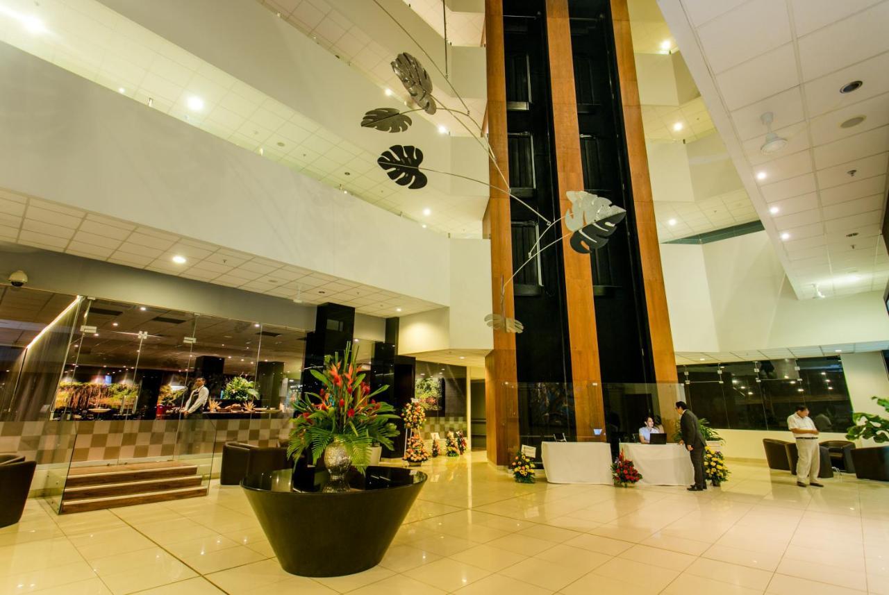 Wyndham Costa Del Sol Pucallpa Ngoại thất bức ảnh Lobby